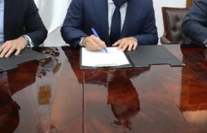 Alcaldes firman reforma fiscal del bloque opositor para Presupuesto 2023