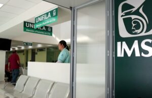 Médicos coinciden en que AMLO no logrará un sistema de salud público como el de Dinamarca