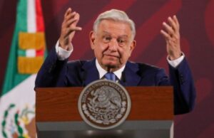 Andrés Manuel López Obrador dijo que no hace falta, “es más espectáculo” y podría significar faltas de respeto a quienes asisten, cuestiona la invitación a Norma Piña al Senado