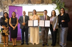 La UAT y la Asociación de Mujeres Jefas de Empresa firman convenio en la zona sur