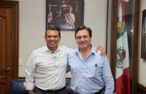 Promueve Lalo Gattás llegada de cadena de restaurantes a Victoria.