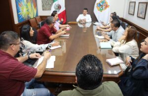 Sostiene alcalde Lalo Gattás reunión de trabajo con Gabinete Económico.