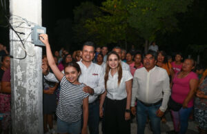 Entrega Municipio áreaverde iluminada en la Mariano Matamoros.