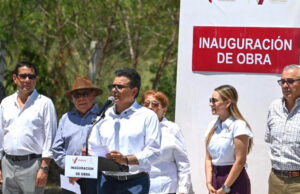 Entrega Municipio nueva calle para beneficiar a vecinos de colonias Norberto Treviño y Viviendas Populares.