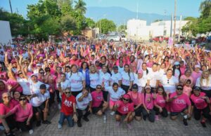 Un éxito zumbaton rosa en Victoria.