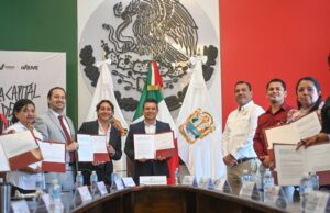 Firma convenio Instituto Victorense de la Juventud con escuelas.