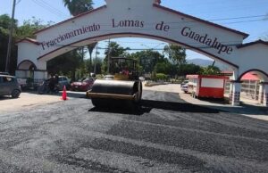 Repara Municipio 1,850 m2más de carpeta asfáltica.