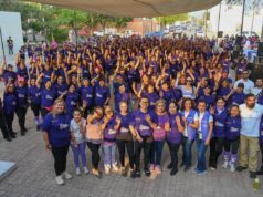 Con energía y entusiasmo participan Lalo y Lucy en Zumbaton con Causa.