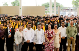 Entrega la UAT en la UAM-Mante nuevos profesionales de la salud y la educación