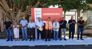 Dan banderazo a pavimentación de calle del Fracc. Las Misiones