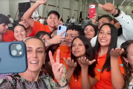 Reconoce la presidenta Claudia Sheinbaum a la UAT durante su visita a Ciudad Victoria